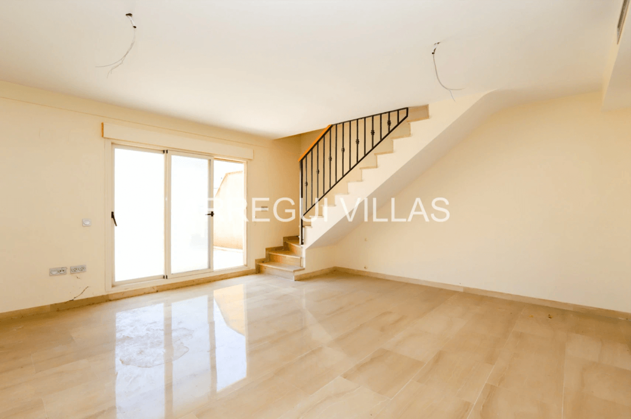 Estupendo ático dúplex de 2 dormitorios en venta en Dénia