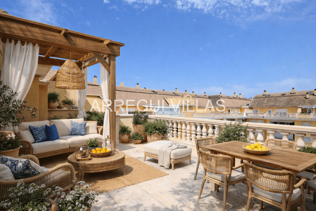 Estupendo ático dúplex de 2 dormitorios en venta en Dénia
