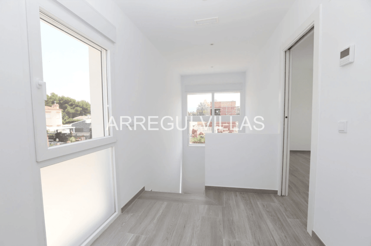 Villa de obra nueva en venta en Els Poblets
