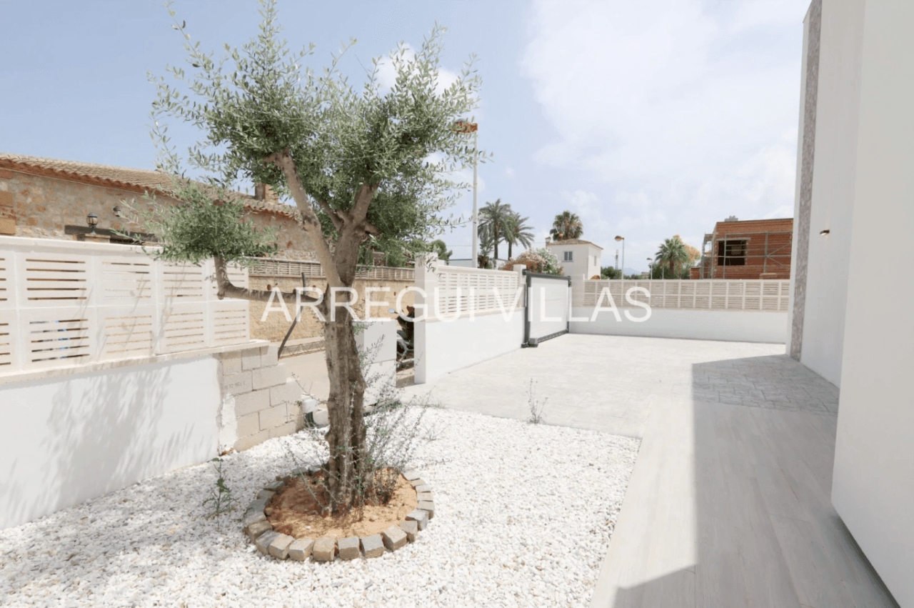 Villa de obra nueva en venta en Els Poblets