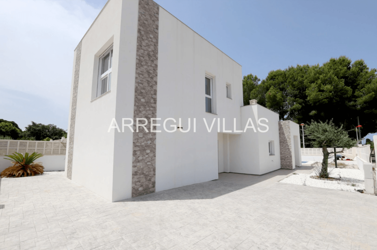 Villa de obra nueva en venta en Els Poblets