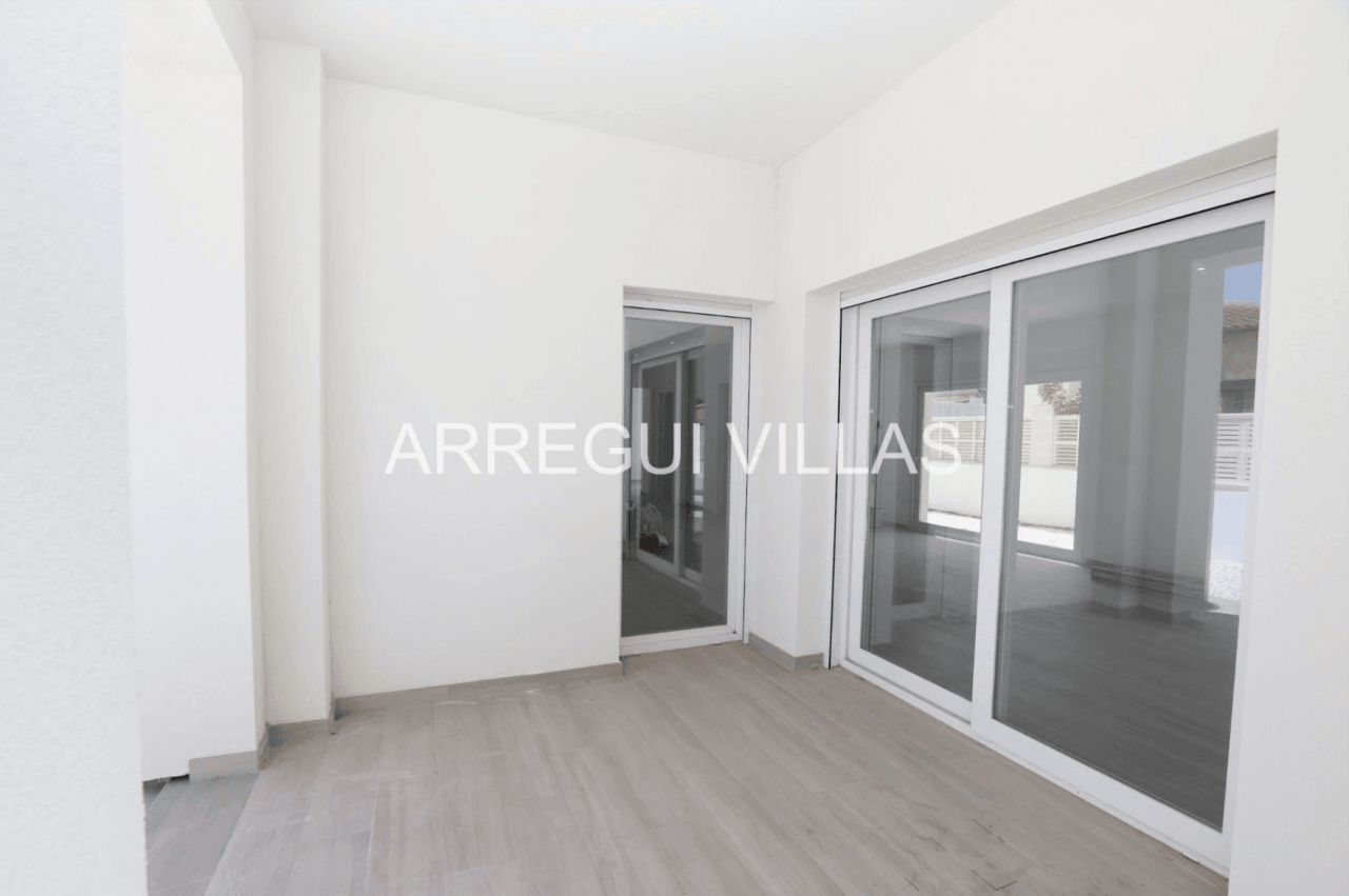 Villa de obra nueva en venta en Els Poblets