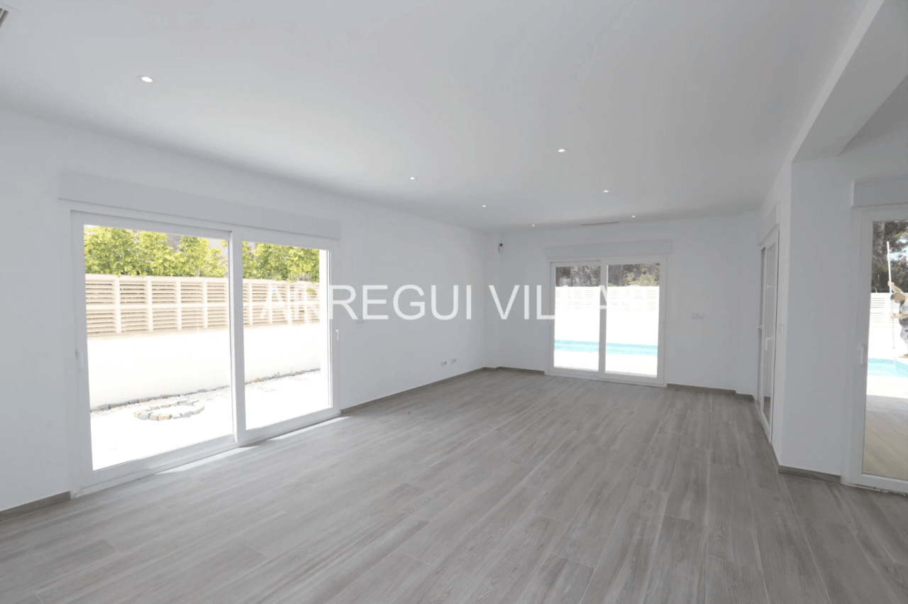 Villa de obra nueva en venta en Els Poblets
