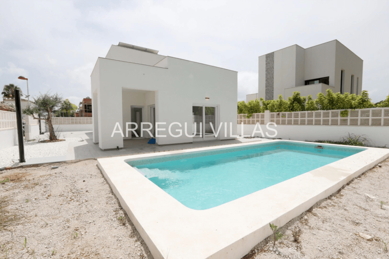 Villa de obra nueva en venta en Els Poblets