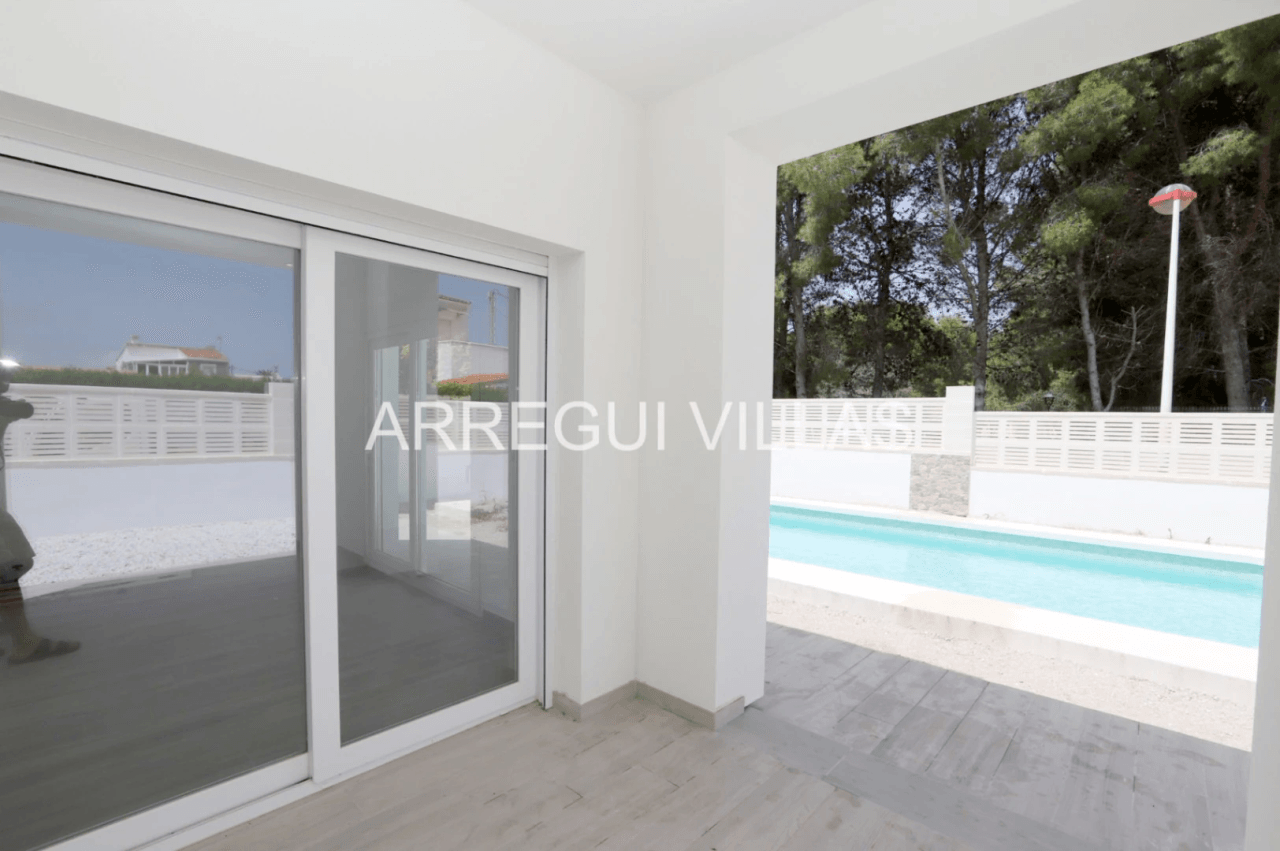 Villa de obra nueva en venta en Els Poblets