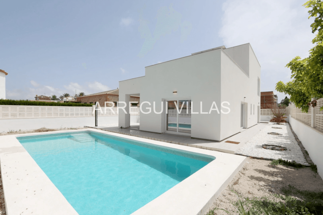 Villa de obra nueva en venta en Els Poblets
