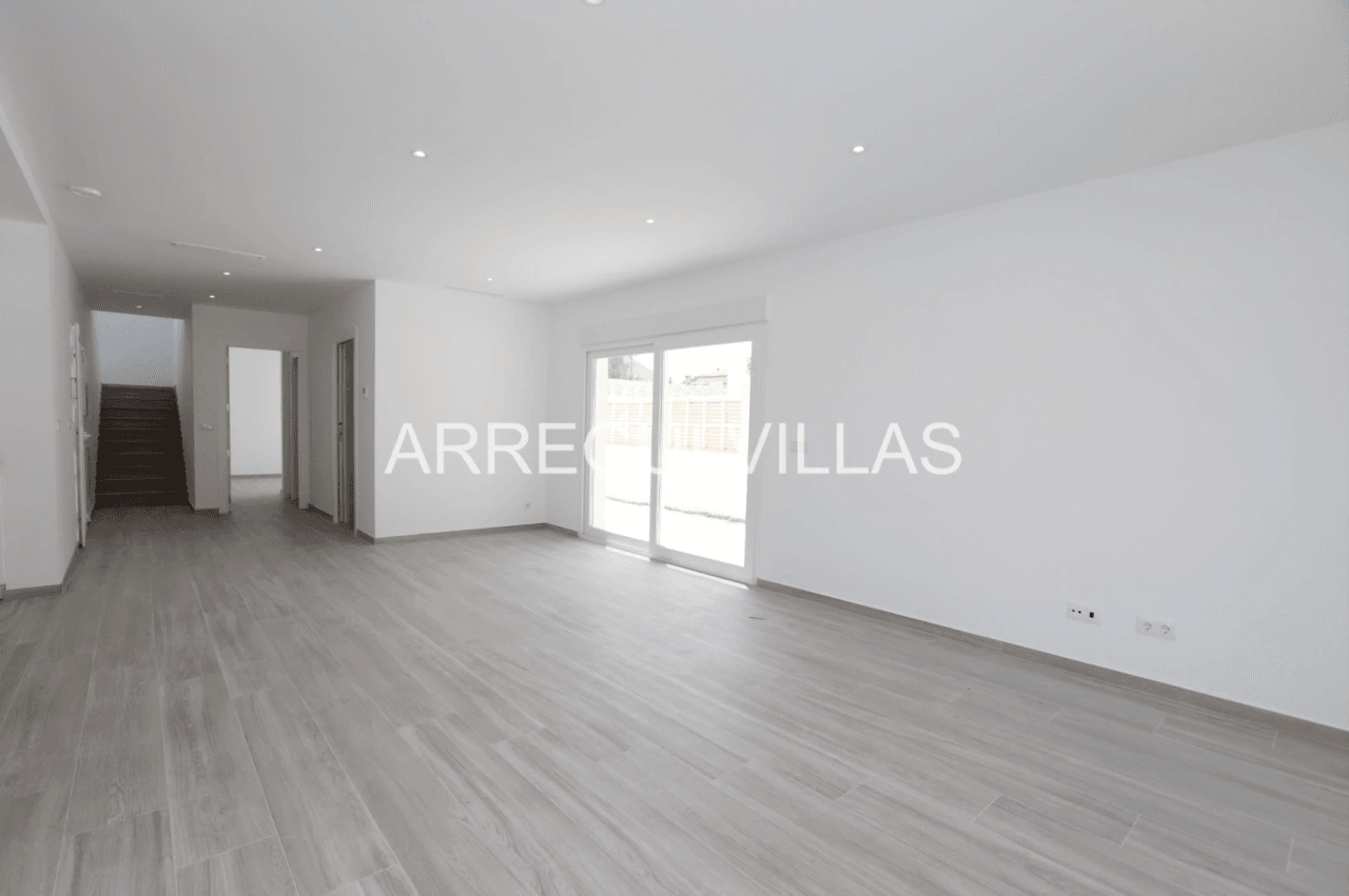 Villa de obra nueva en venta en Els Poblets
