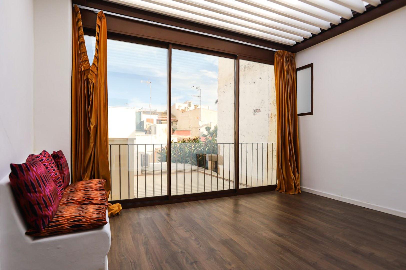 Fantastic town house for sale in Dénia - Urban center