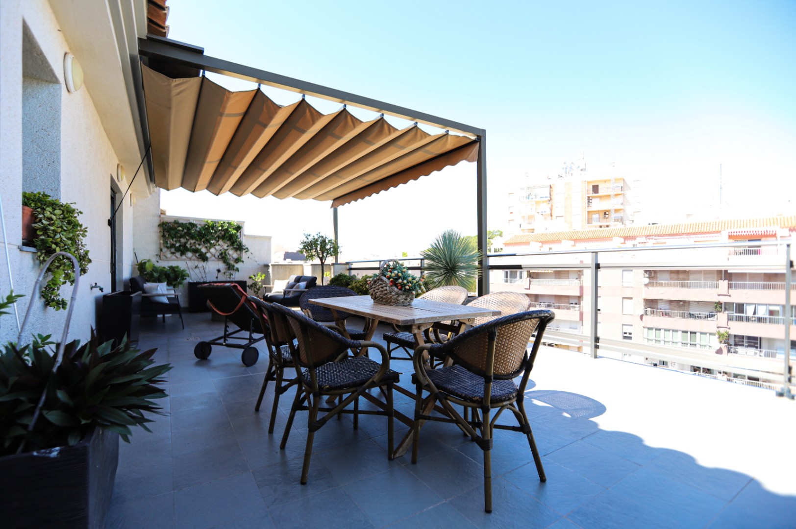 Luxury penthouse with sea views for sale in Dénia - Puerto
