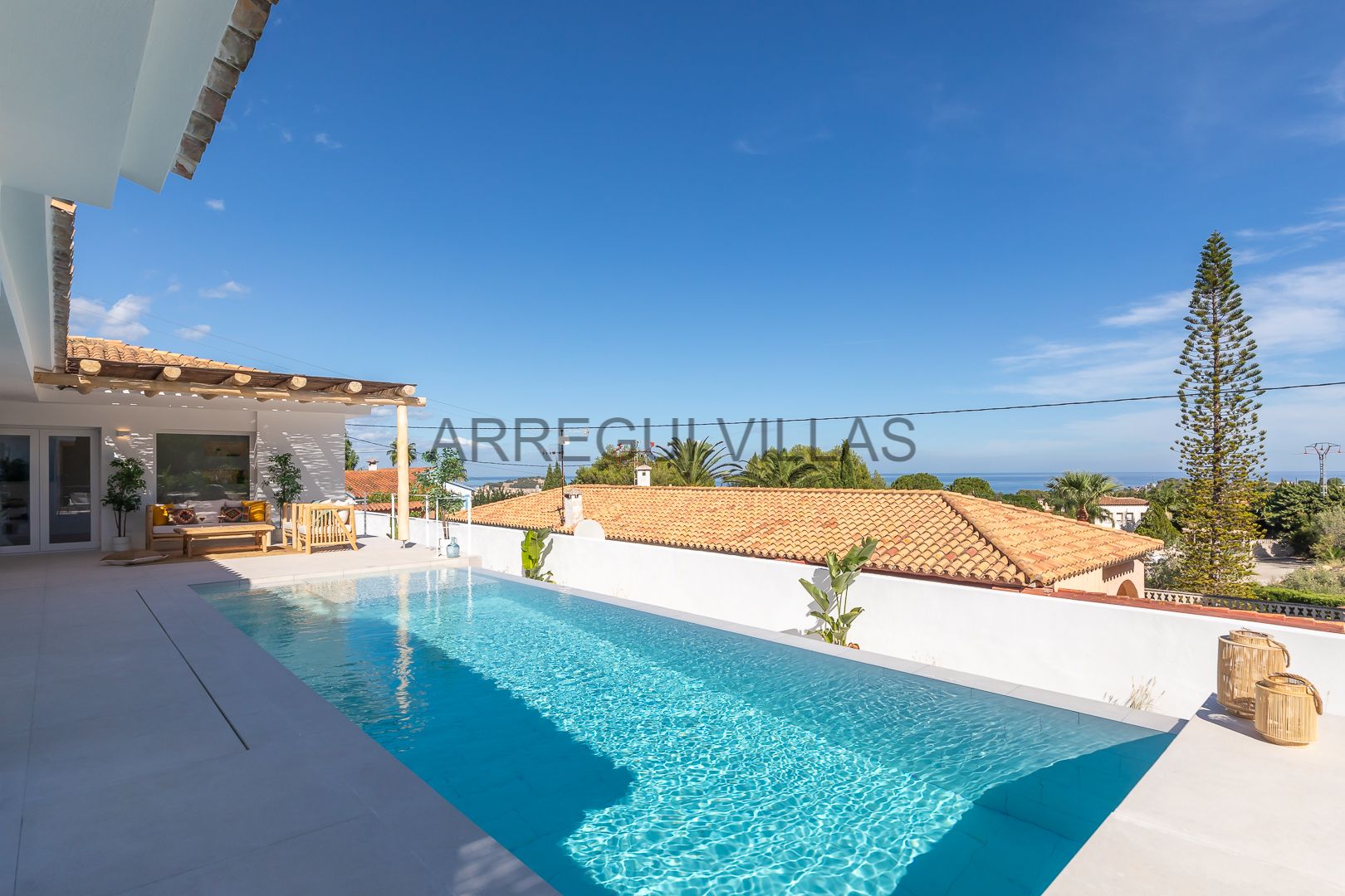Fantastische mediterrane Villa mit Aussicht zum Verkauf in Denia