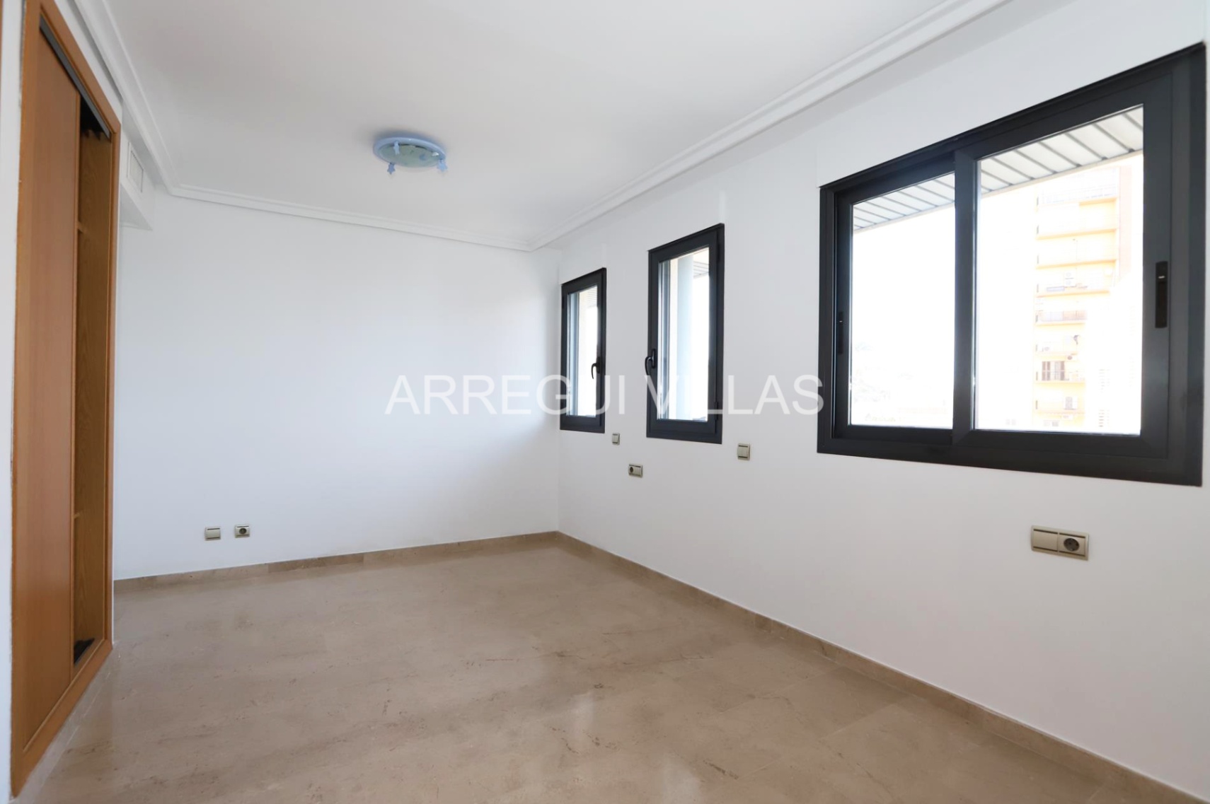 Great apartment for annual rent in Dénia - 2 bedrooms