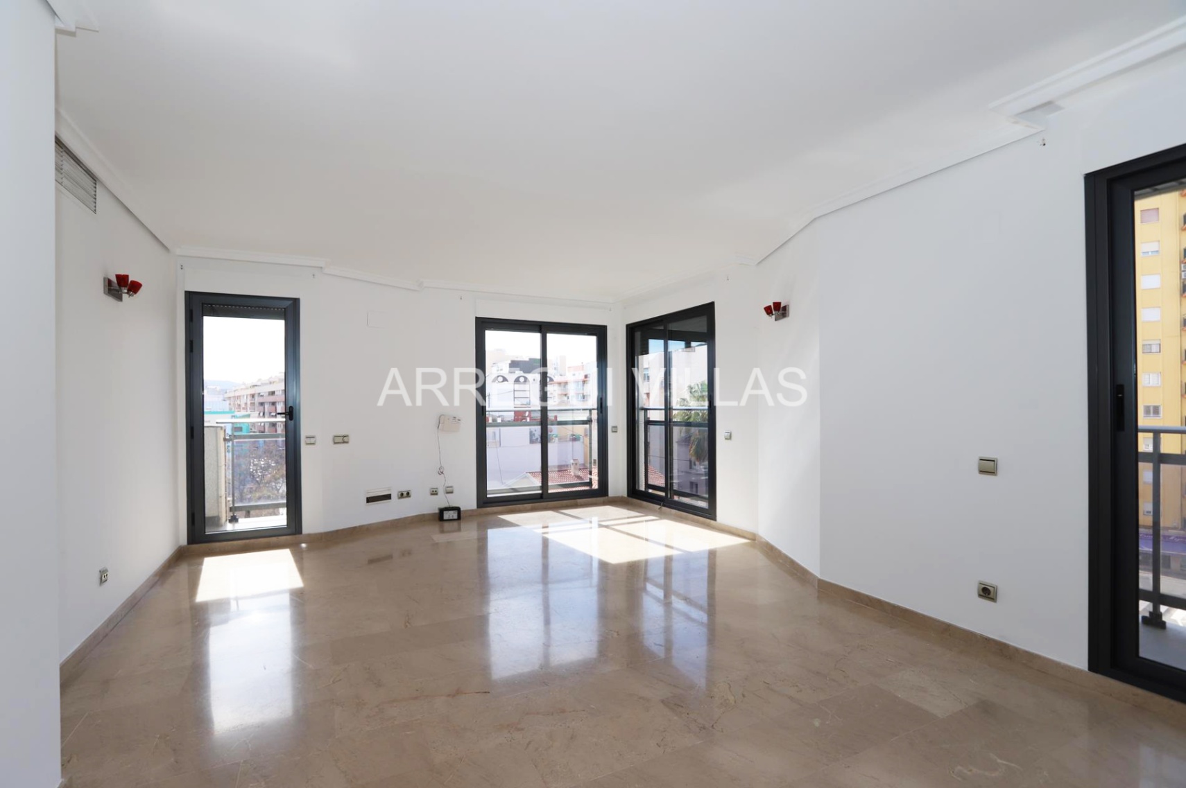 Estupendo piso para alquiler anual en Dénia - 2 dormitorios