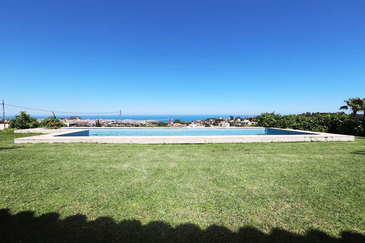 Villa mit Charme und spektakulärem Blick aufs Meer