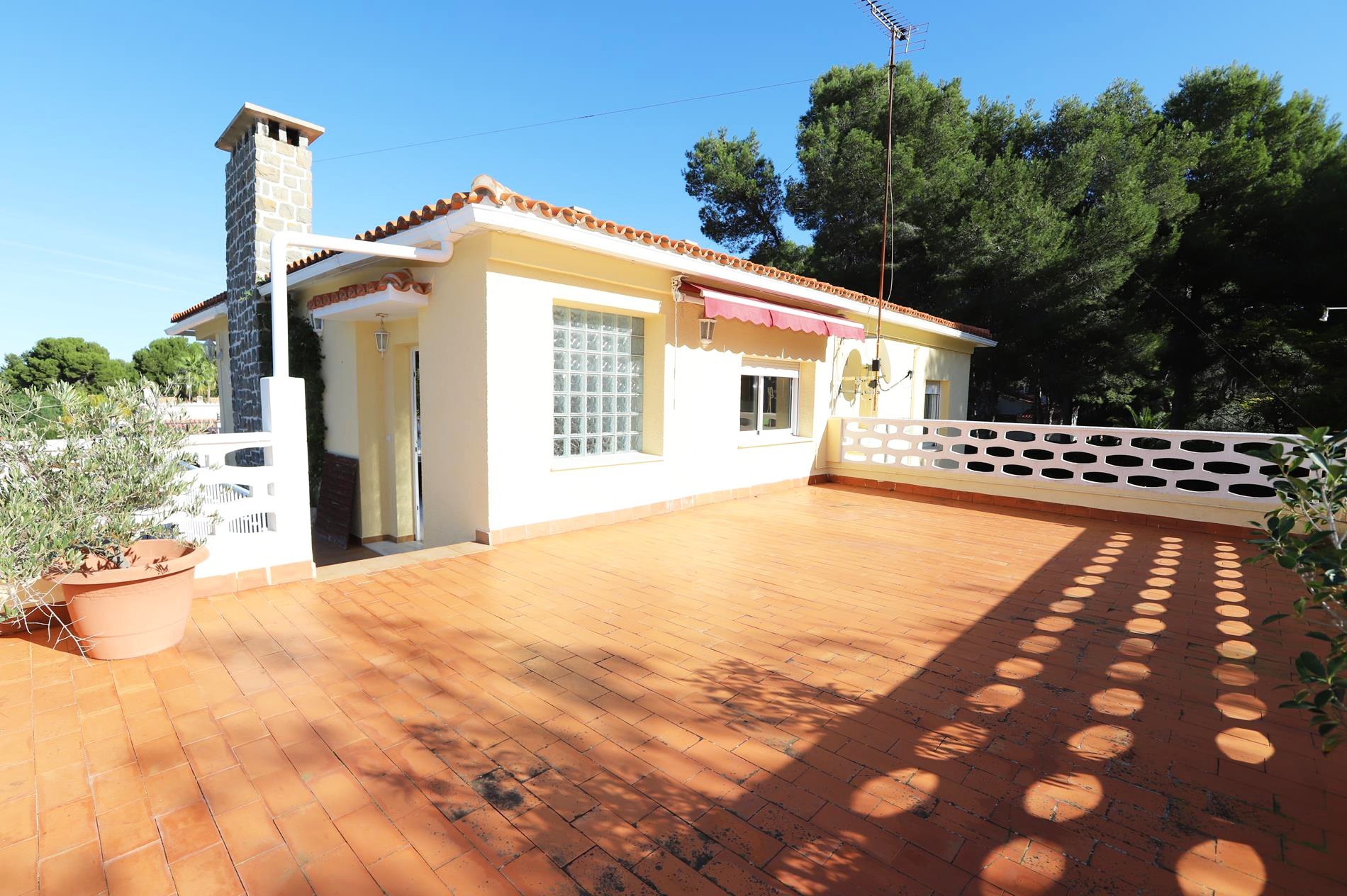 Villa for sale in Las Rotas