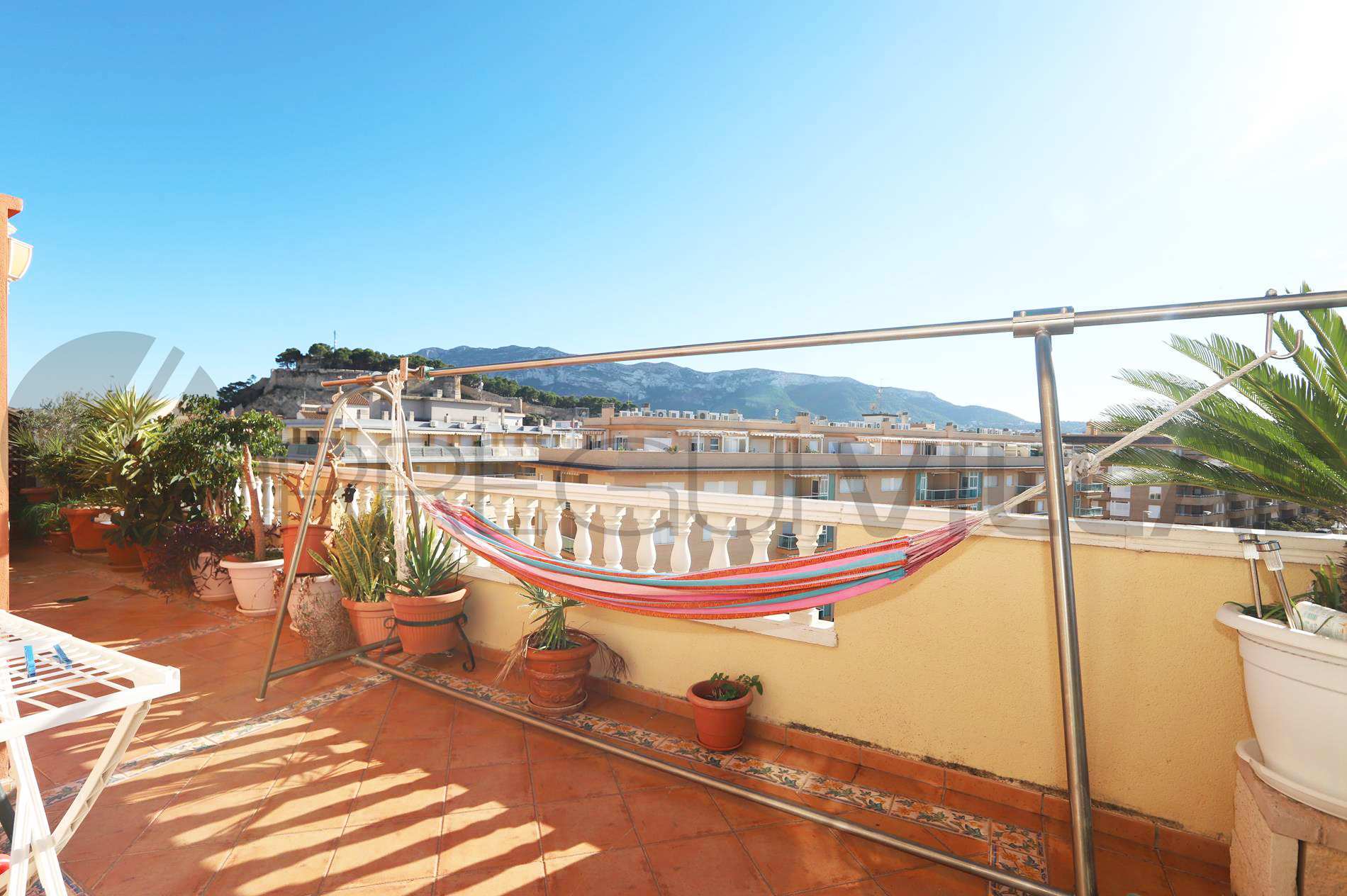 Magnificent penthouse with sea views in Dénia