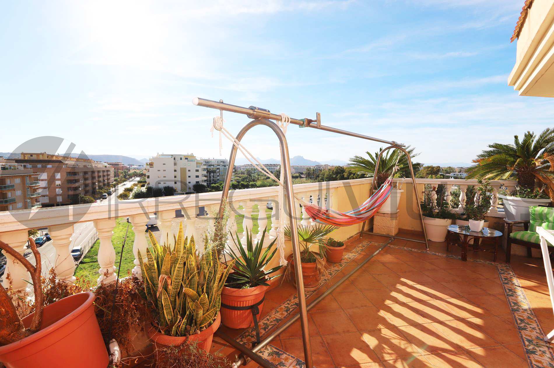 Magnificent penthouse with sea views in Dénia