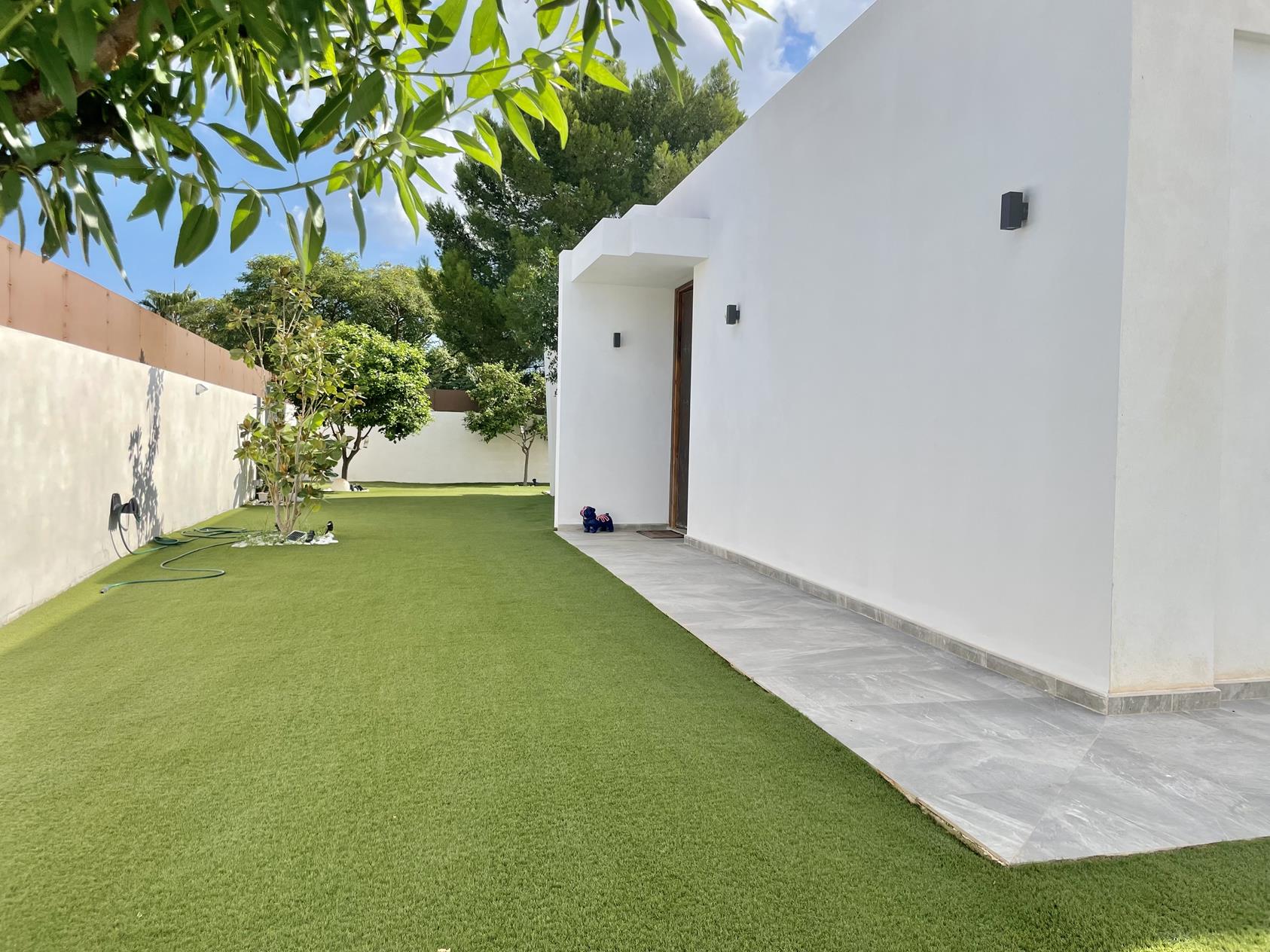 Modern villa for sale in Dénia - La Pedrera