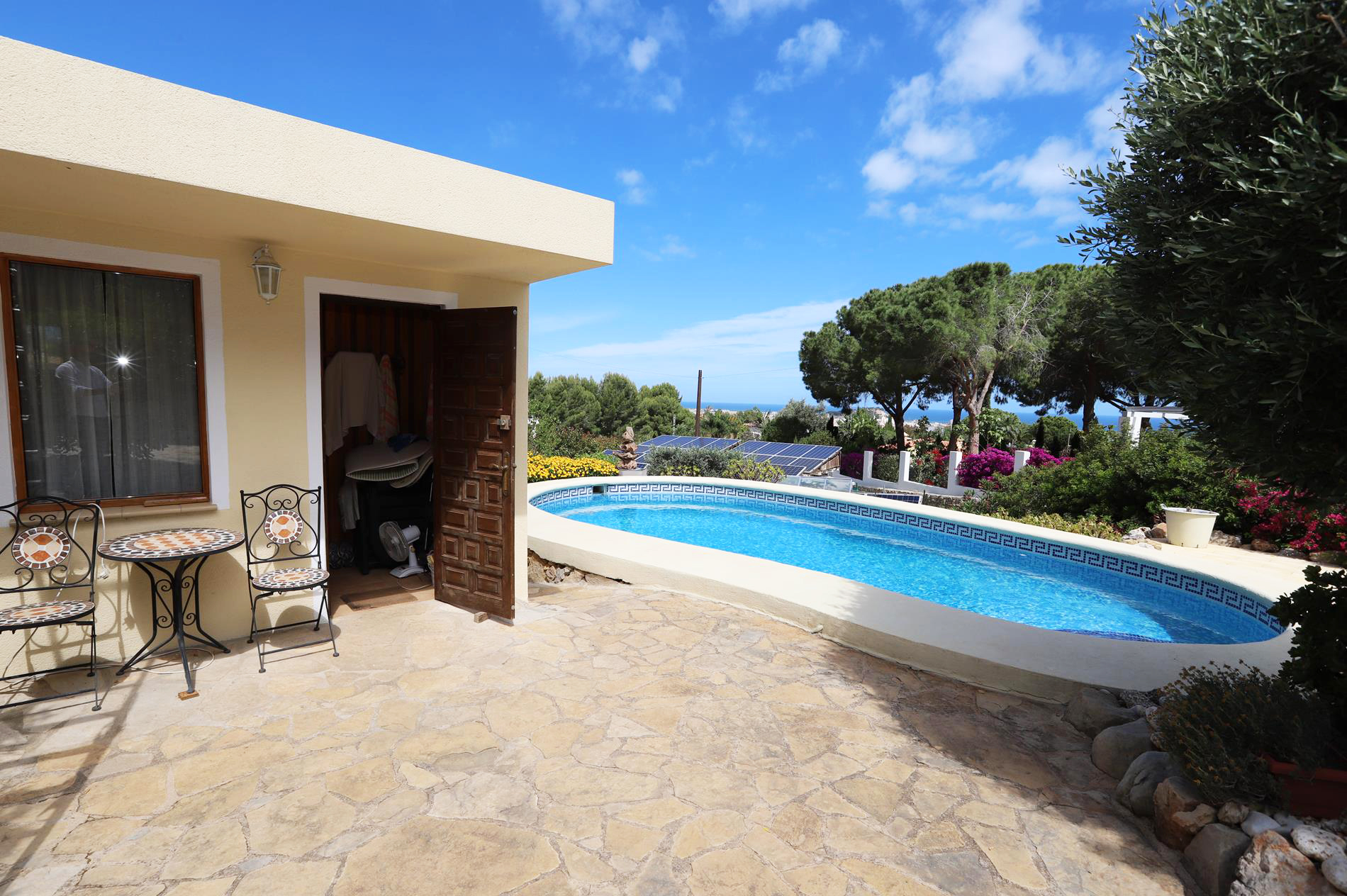 Villa en venta con piscina en Dénia - Montgó