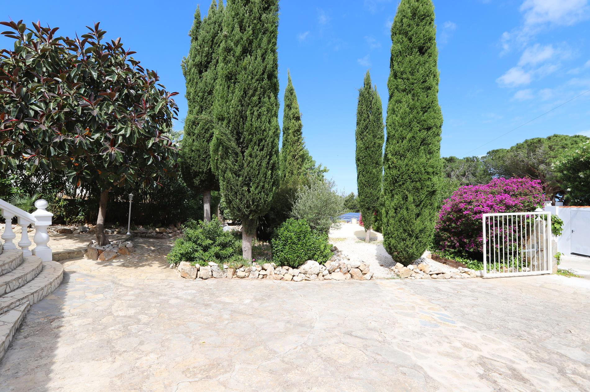 Villa for sale with pool in Dénia - Montgó