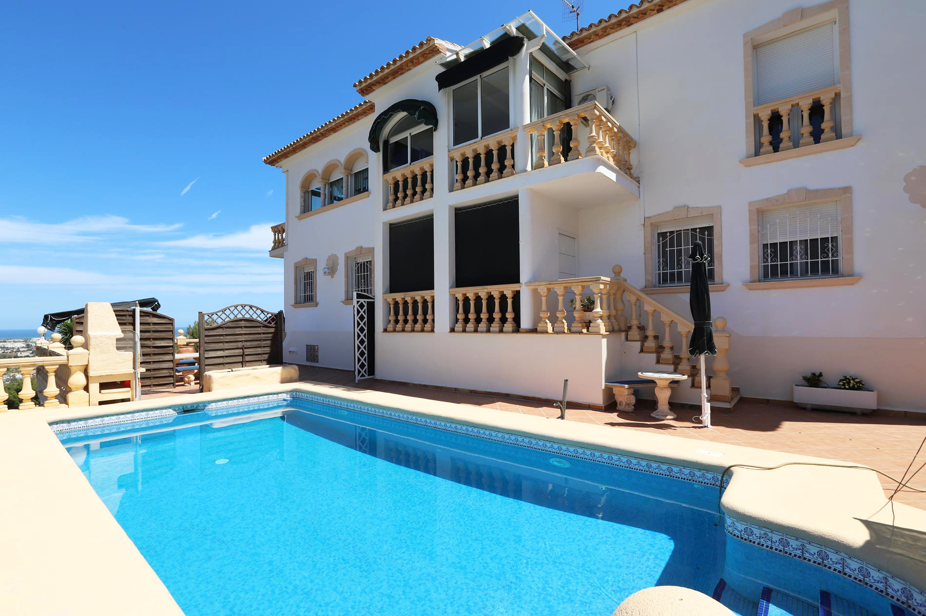 Villa mit freiem Blick zum Verkauf in Dénia - Marquesa